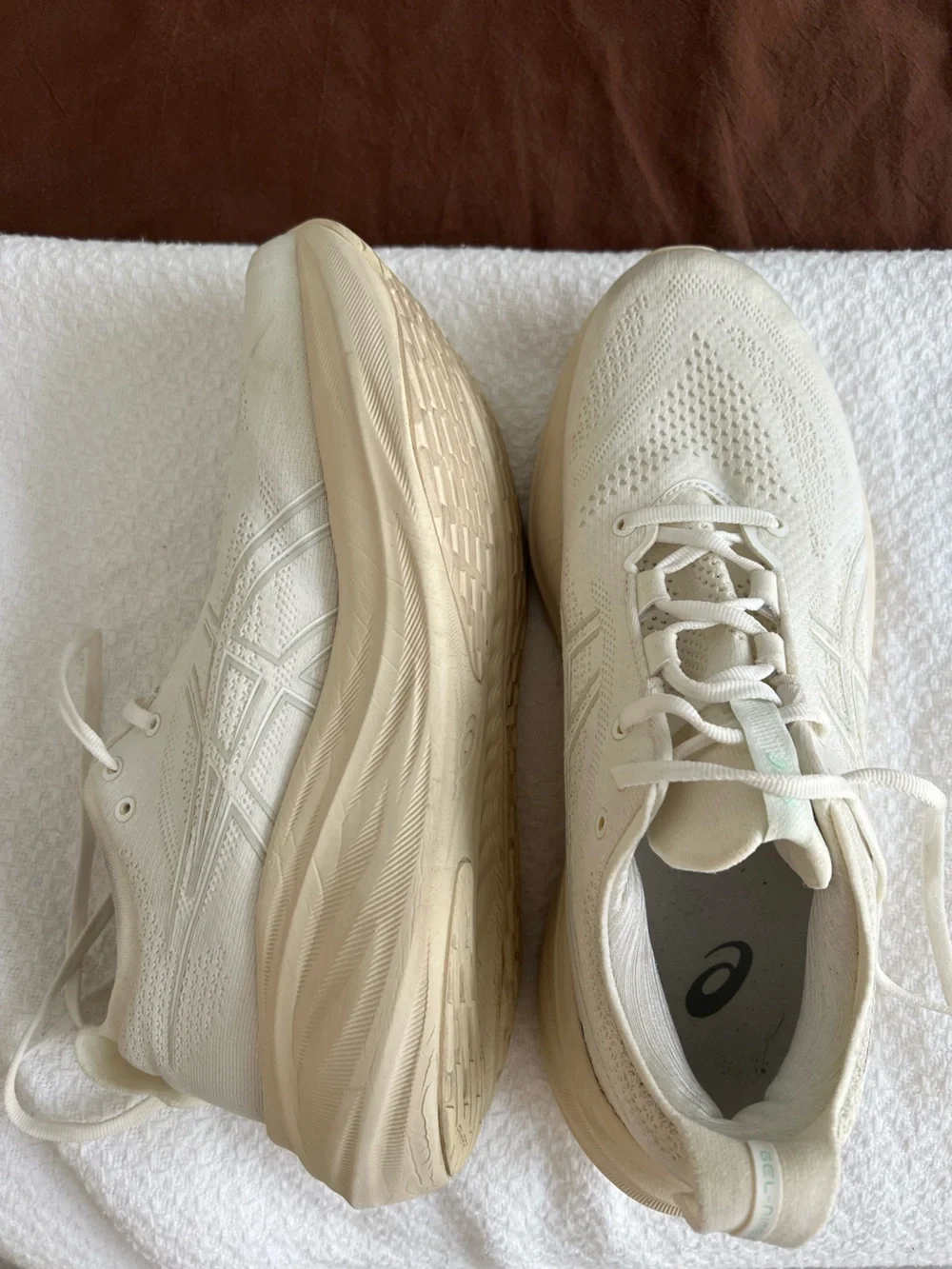 ASICS Women’s Gel Nimbus 26 Running Shoes - Cream/White Neutral Knit